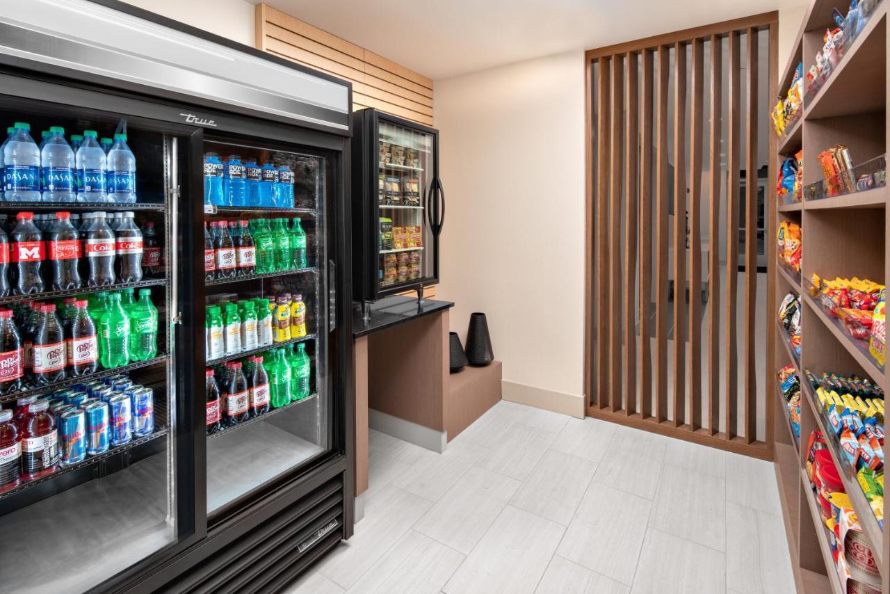 Holiday Inn Express & Suites - Elkhorn - Lake Geneva Area By Ihg Esterno foto